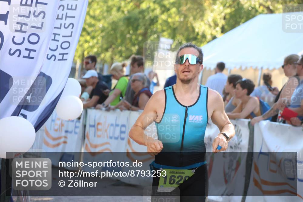 07.09.2025 - 19. Norderstedt Triathlon Zöllner http://msf.ph/oto/8793253 07.09.2025 16:40:21 Ziel 1485, 1620 meine-sportfotos.de