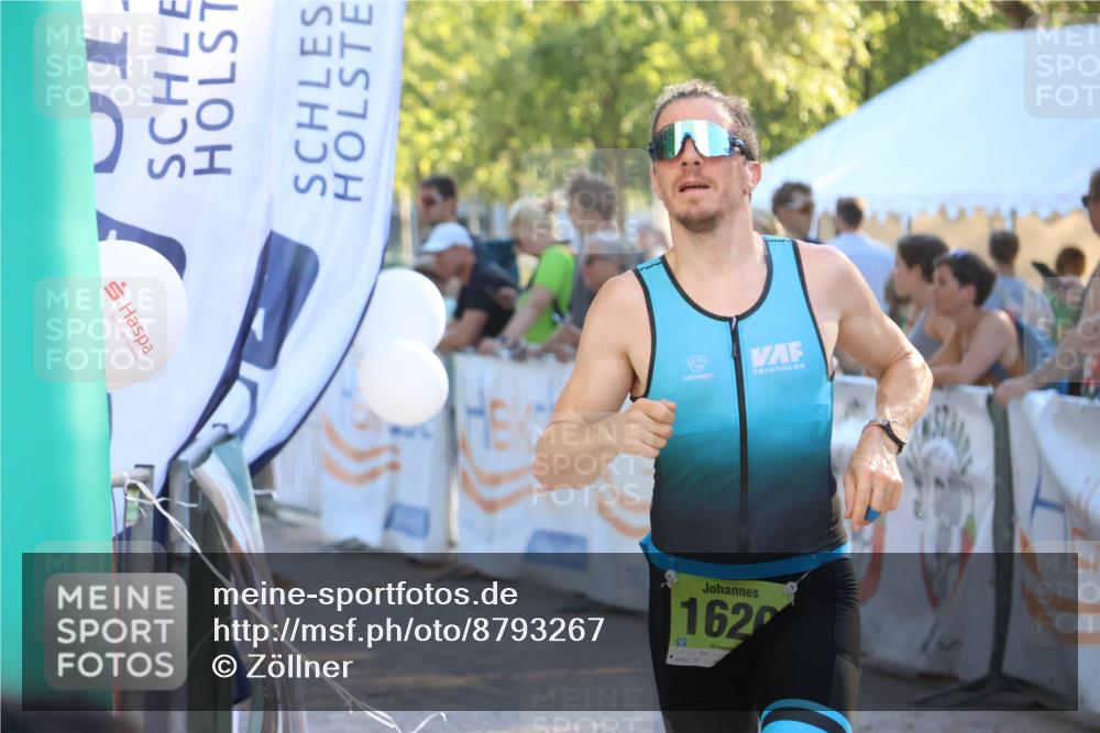 07.09.2025 - 19. Norderstedt Triathlon Zöllner http://msf.ph/oto/8793267 07.09.2025 16:40:22 Ziel 1485, 1620 meine-sportfotos.de