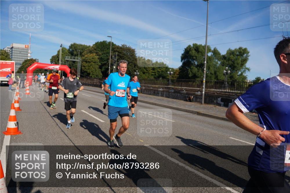 07.09.2025 - BARMER Alsterlauf Yannick Fuchs http://msf.ph/oto/8793286 07.09.2025 09:43:06 Laufen 5587, 2794 meine-sportfotos.de