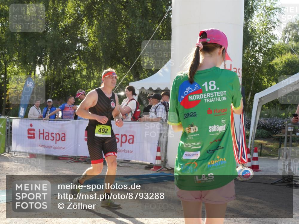 07.09.2025 - 19. Norderstedt Triathlon Zöllner http://msf.ph/oto/8793288 07.09.2025 16:35:15 Ziel 492 meine-sportfotos.de