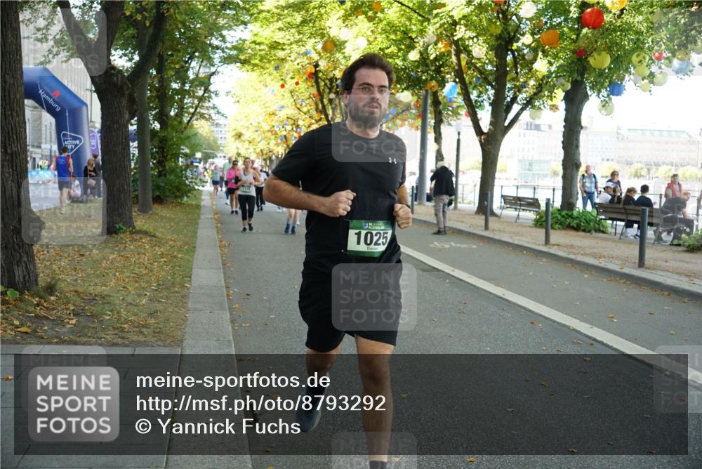 07.09.2025 - BARMER Alsterlauf Yannick Fuchs http://msf.ph/oto/8793292 07.09.2025 11:40:37 Laufen 1025 meine-sportfotos.de