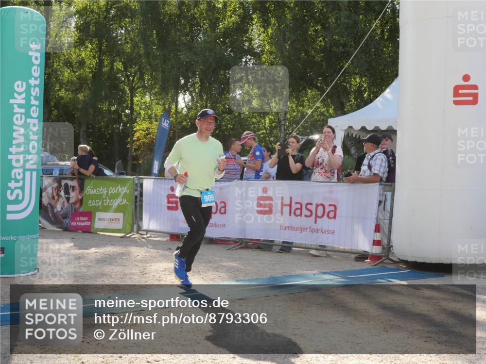 07.09.2025 - 19. Norderstedt Triathlon Zöllner http://msf.ph/oto/8793306 07.09.2025 16:35:22 Ziel 905, 1570 meine-sportfotos.de