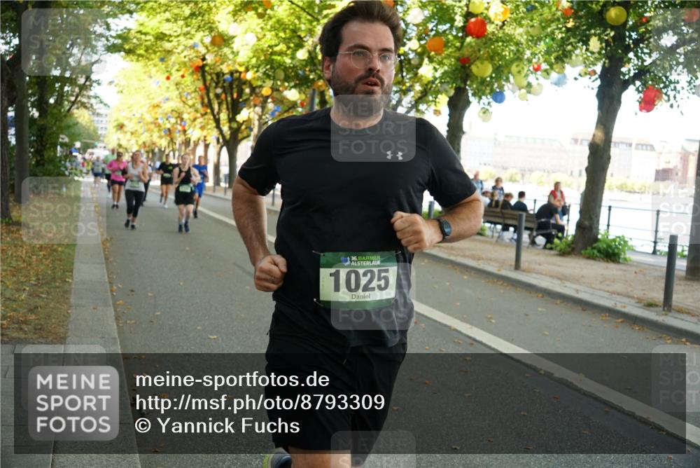 07.09.2025 - BARMER Alsterlauf Yannick Fuchs http://msf.ph/oto/8793309 07.09.2025 11:40:38 Laufen 36, 1025 meine-sportfotos.de