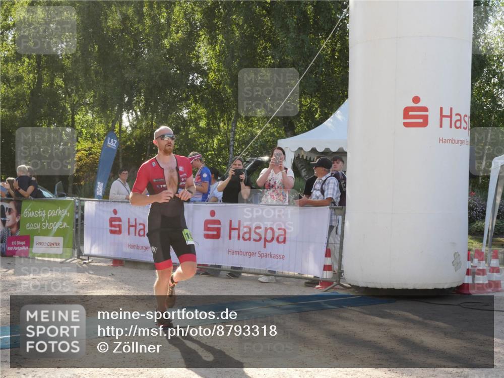 07.09.2025 - 19. Norderstedt Triathlon Zöllner http://msf.ph/oto/8793318 07.09.2025 16:35:27 Ziel 448, 905, 1570 meine-sportfotos.de