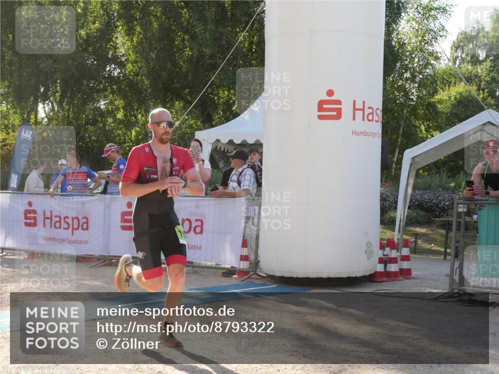 07.09.2025 - 19. Norderstedt Triathlon Zöllner http://msf.ph/oto/8793322 07.09.2025 16:35:28 Ziel 448, 905, 1570 meine-sportfotos.de