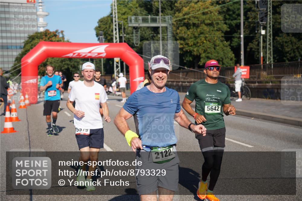07.09.2025 - BARMER Alsterlauf Yannick Fuchs http://msf.ph/oto/8793329 07.09.2025 09:43:11 Laufen 3518, 5579, 2122, 5642 meine-sportfotos.de