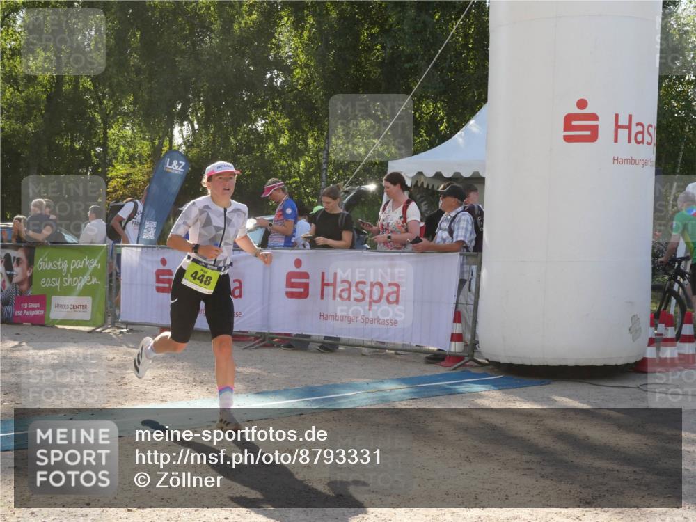 07.09.2025 - 19. Norderstedt Triathlon Zöllner http://msf.ph/oto/8793331 07.09.2025 16:35:31 Ziel 448, 1570 meine-sportfotos.de