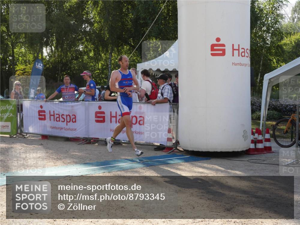 07.09.2025 - 19. Norderstedt Triathlon Zöllner http://msf.ph/oto/8793345 07.09.2025 16:35:46 Ziel 439, 526, 1600 meine-sportfotos.de