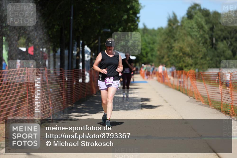 07.09.2025 - 19. Norderstedt Triathlon Michael Strokosch http://msf.ph/oto/8793367 07.09.2025 13:43:00 Laufen 323, 339 meine-sportfotos.de