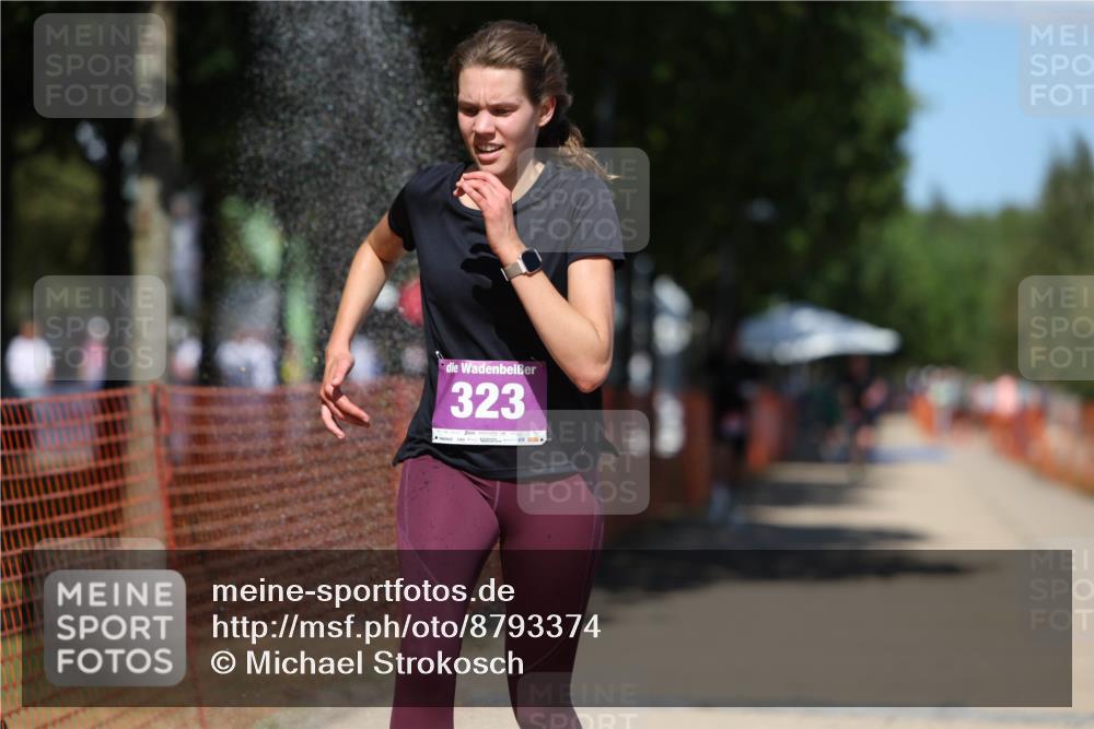 07.09.2025 - 19. Norderstedt Triathlon Michael Strokosch http://msf.ph/oto/8793374 07.09.2025 13:43:06 Laufen 142, 323, 339 meine-sportfotos.de