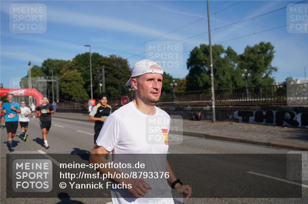 07.09.2025 - BARMER Alsterlauf Yannick Fuchs http://msf.ph/oto/8793376 07.09.2025 09:43:13 Laufen 3518 meine-sportfotos.de