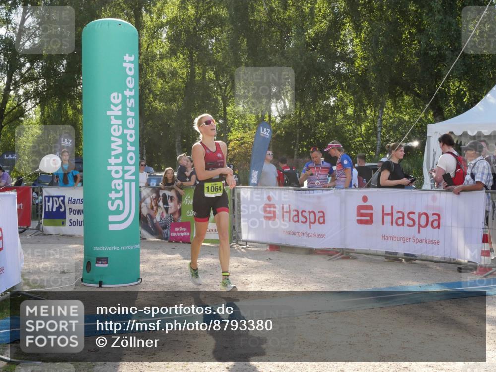 07.09.2025 - 19. Norderstedt Triathlon Zöllner http://msf.ph/oto/8793380 07.09.2025 16:35:55 Ziel 439, 526, 1064 meine-sportfotos.de