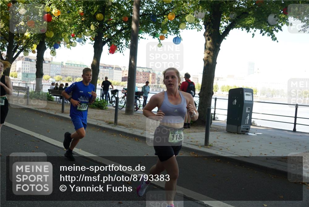 07.09.2025 - BARMER Alsterlauf Yannick Fuchs http://msf.ph/oto/8793383 07.09.2025 11:40:42 Laufen 8, 027, 1185 meine-sportfotos.de