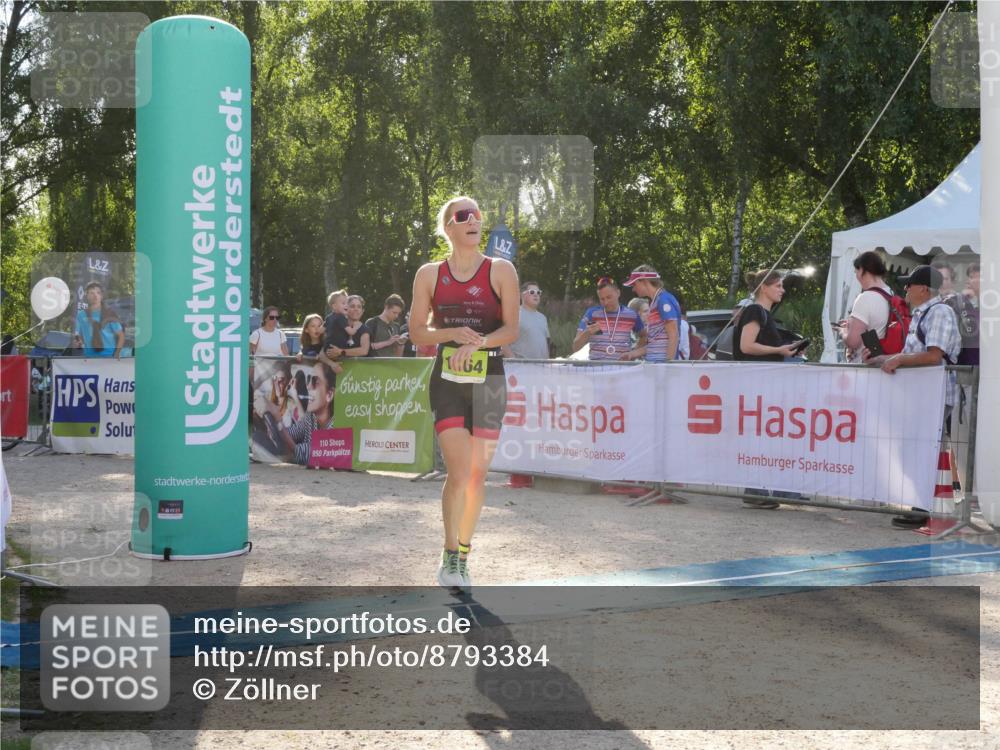 07.09.2025 - 19. Norderstedt Triathlon Zöllner http://msf.ph/oto/8793384 07.09.2025 16:35:55 Ziel 439, 526, 1064 meine-sportfotos.de