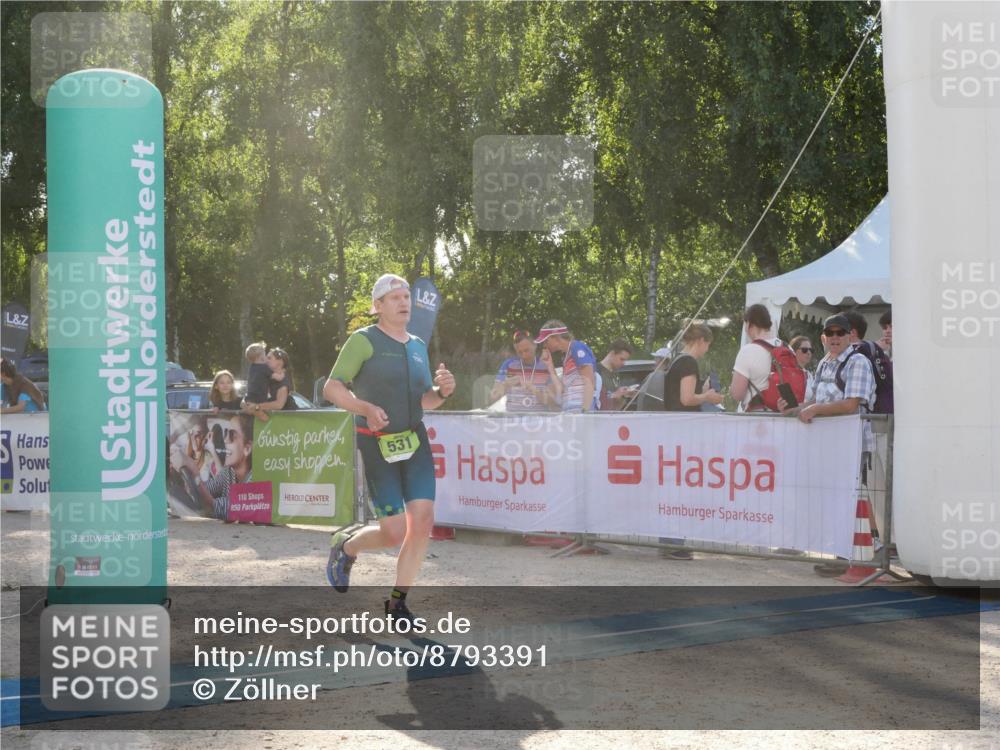 07.09.2025 - 19. Norderstedt Triathlon Zöllner http://msf.ph/oto/8793391 07.09.2025 16:36:02 Ziel 531 meine-sportfotos.de