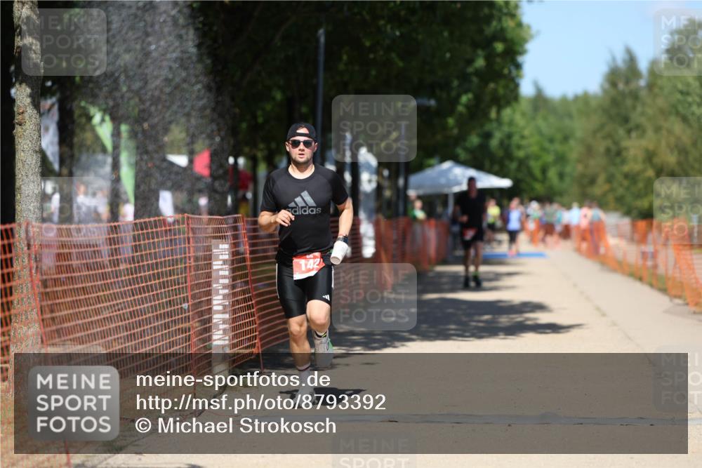 07.09.2025 - 19. Norderstedt Triathlon Michael Strokosch http://msf.ph/oto/8793392 07.09.2025 13:43:10 Laufen 142 meine-sportfotos.de