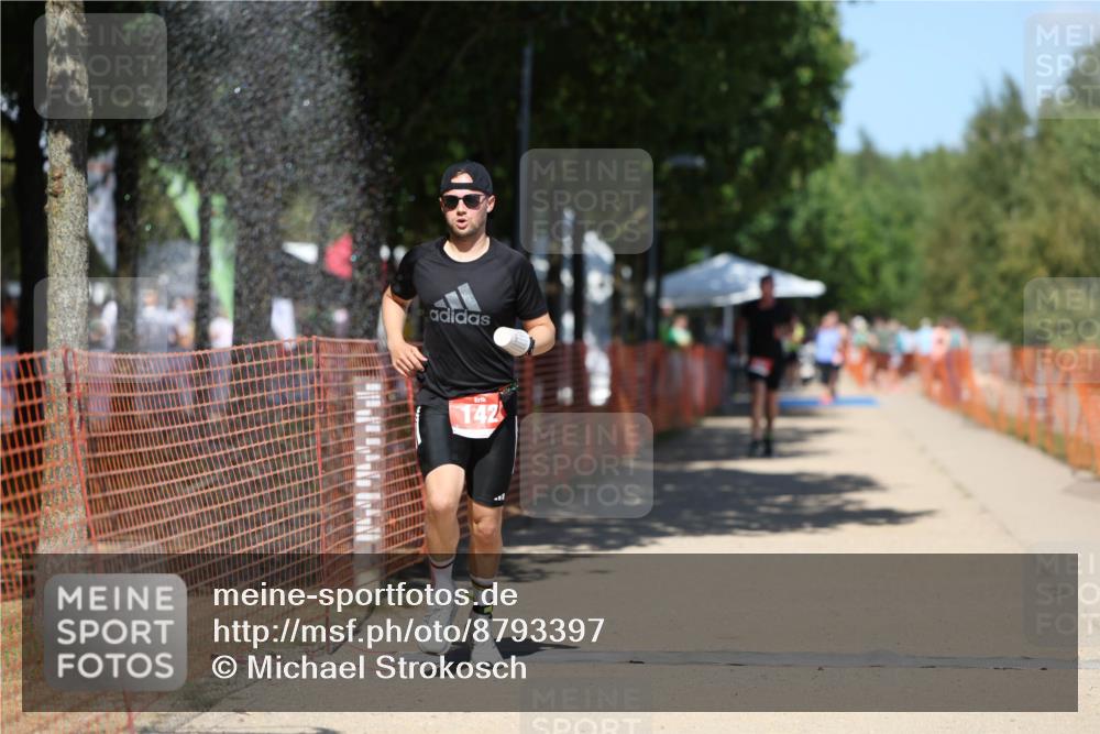 07.09.2025 - 19. Norderstedt Triathlon Michael Strokosch http://msf.ph/oto/8793397 07.09.2025 13:43:10 Laufen 142 meine-sportfotos.de