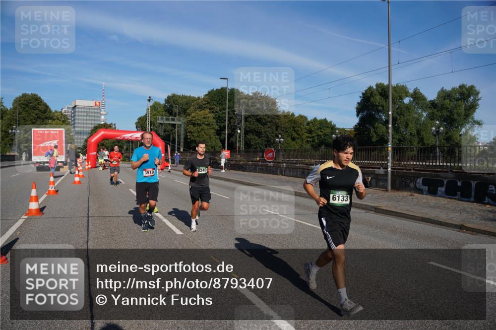 07.09.2025 - BARMER Alsterlauf Yannick Fuchs http://msf.ph/oto/8793407 07.09.2025 09:43:14 Laufen 3518, 8240, 6133 meine-sportfotos.de