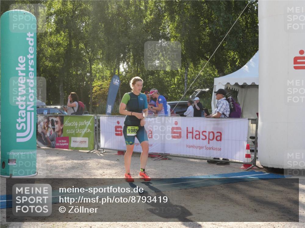 07.09.2025 - 19. Norderstedt Triathlon Zöllner http://msf.ph/oto/8793419 07.09.2025 16:36:34 Ziel 1085 meine-sportfotos.de