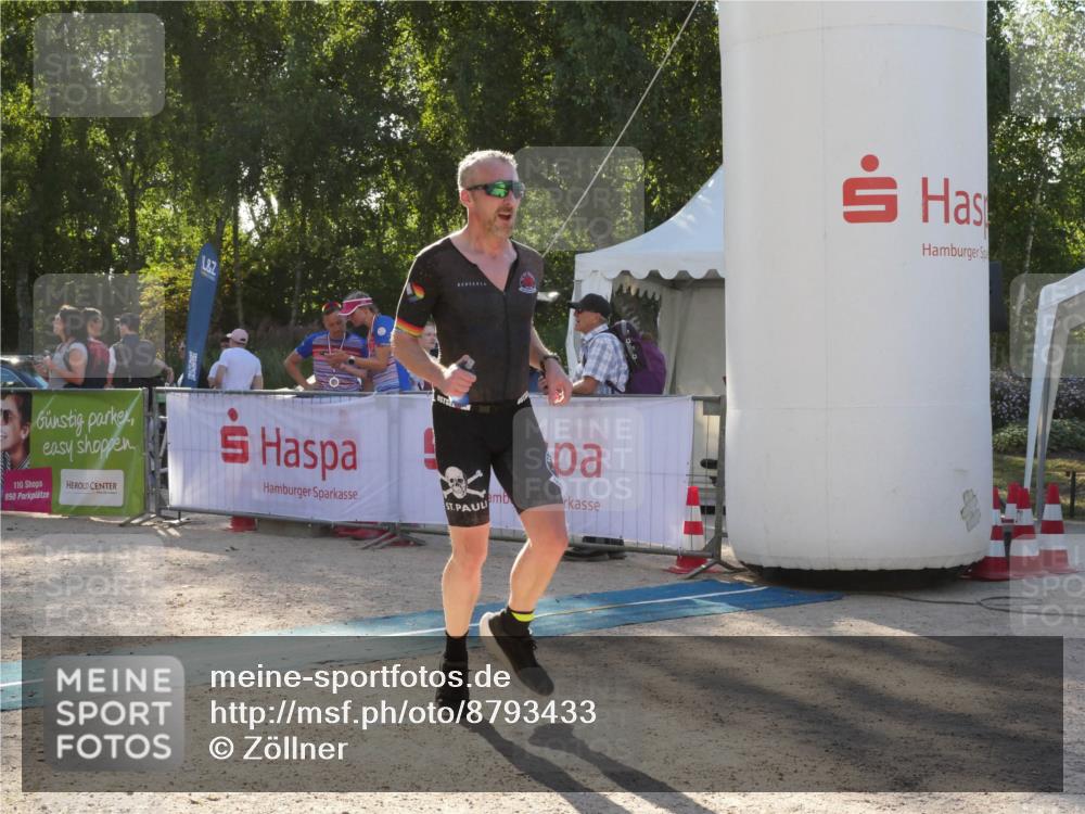 07.09.2025 - 19. Norderstedt Triathlon Zöllner http://msf.ph/oto/8793433 07.09.2025 16:36:47 Ziel 483 meine-sportfotos.de