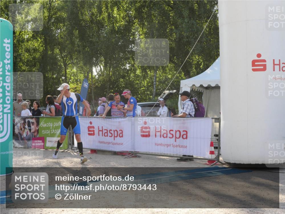 07.09.2025 - 19. Norderstedt Triathlon Zöllner http://msf.ph/oto/8793443 07.09.2025 16:37:02 Ziel 458, 1565, 1571 meine-sportfotos.de