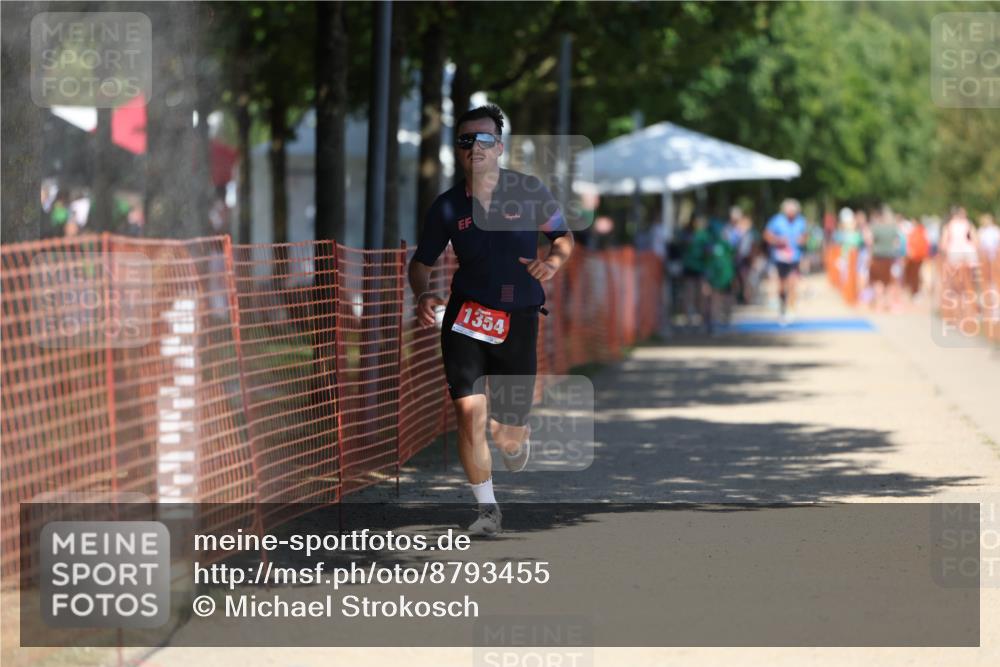 07.09.2025 - 19. Norderstedt Triathlon Michael Strokosch http://msf.ph/oto/8793455 07.09.2025 13:43:46 Laufen 1354 meine-sportfotos.de