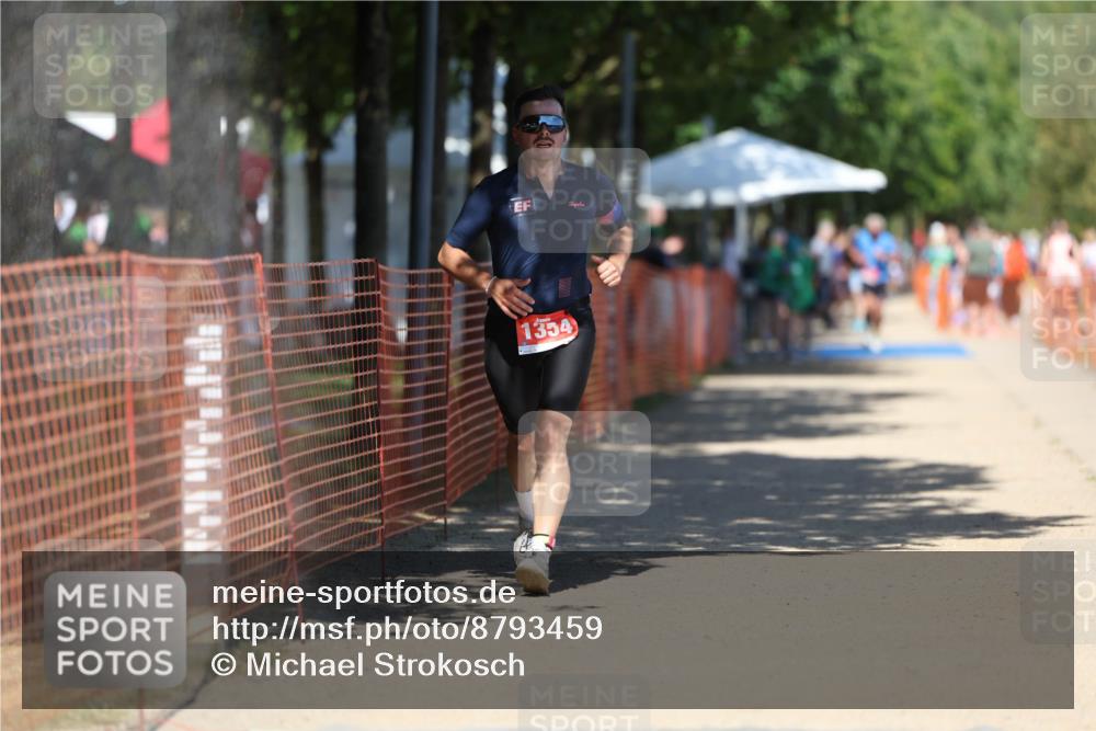 07.09.2025 - 19. Norderstedt Triathlon Michael Strokosch http://msf.ph/oto/8793459 07.09.2025 13:43:46 Laufen 1354 meine-sportfotos.de
