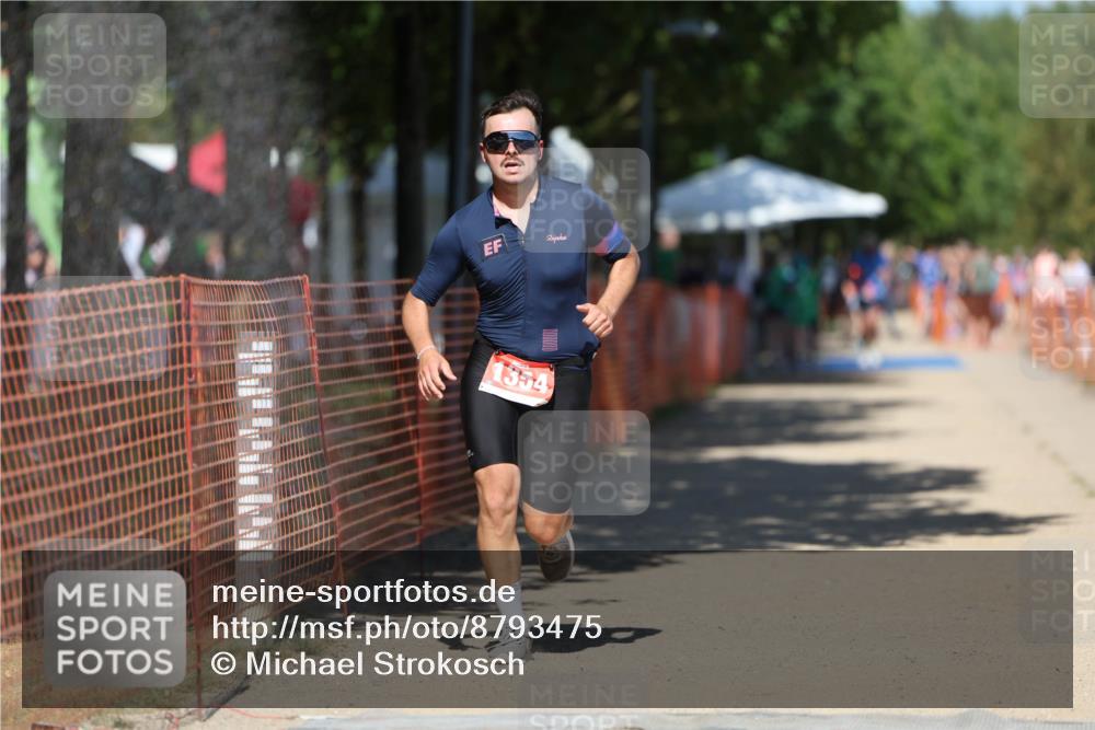 07.09.2025 - 19. Norderstedt Triathlon Michael Strokosch http://msf.ph/oto/8793475 07.09.2025 13:43:47 Laufen 1354 meine-sportfotos.de