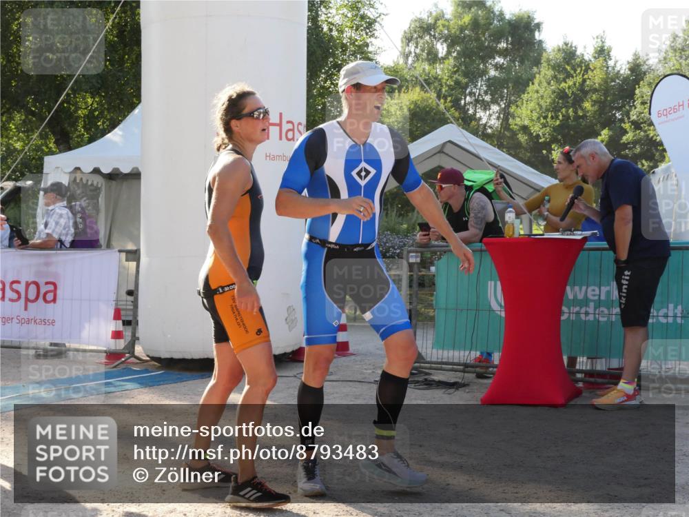 07.09.2025 - 19. Norderstedt Triathlon Zöllner http://msf.ph/oto/8793483 07.09.2025 16:37:07 Ziel 458, 1565, 1571 meine-sportfotos.de
