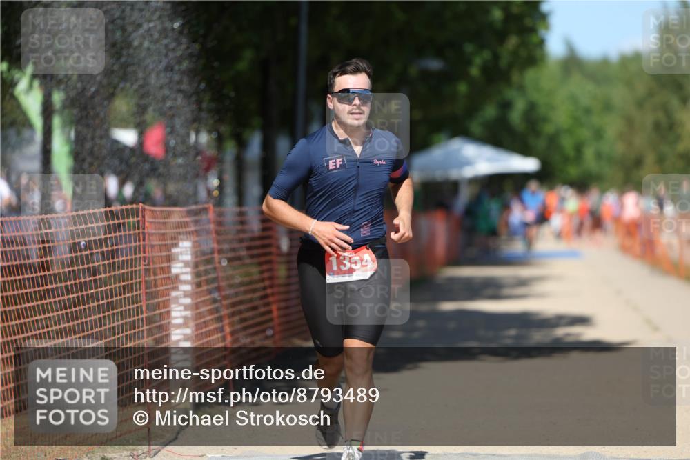 07.09.2025 - 19. Norderstedt Triathlon Michael Strokosch http://msf.ph/oto/8793489 07.09.2025 13:43:48 Laufen 1354 meine-sportfotos.de