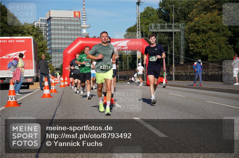 07.09.2025 - BARMER Alsterlauf Yannick Fuchs http://msf.ph/oto/8793492 07.09.2025 09:43:20 Laufen 5425, 5018, 4164, 3411 meine-sportfotos.de