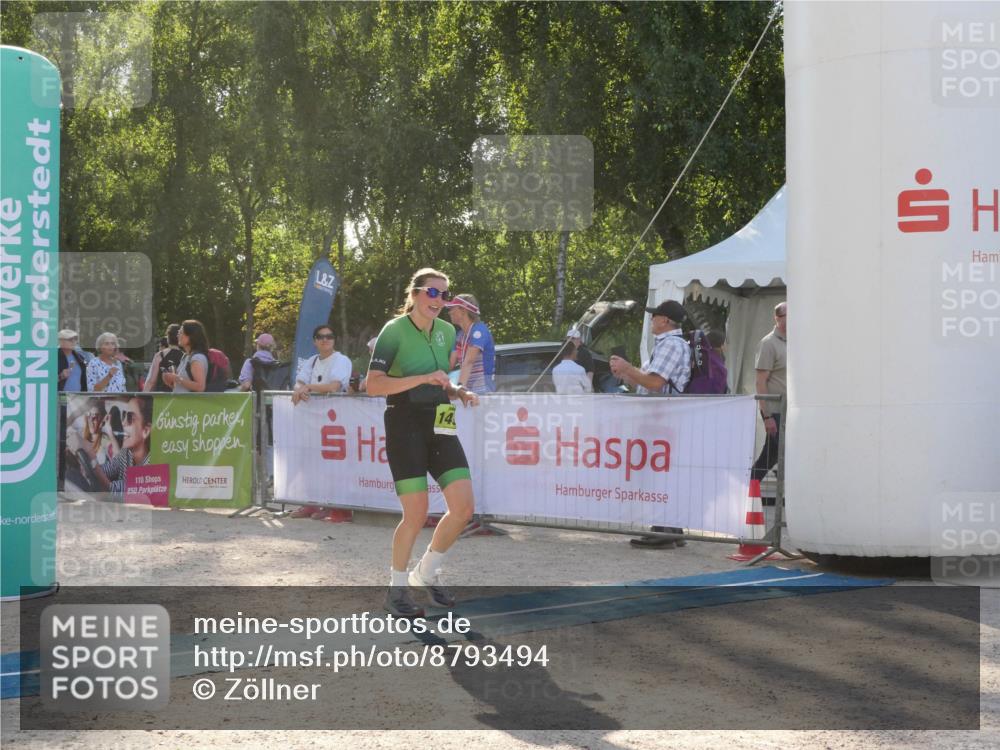 07.09.2025 - 19. Norderstedt Triathlon Zöllner http://msf.ph/oto/8793494 07.09.2025 16:37:14 Ziel 530, 1495 meine-sportfotos.de
