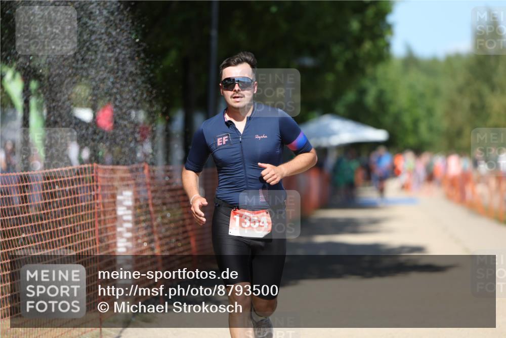 07.09.2025 - 19. Norderstedt Triathlon Michael Strokosch http://msf.ph/oto/8793500 07.09.2025 13:43:49 Laufen 1354 meine-sportfotos.de