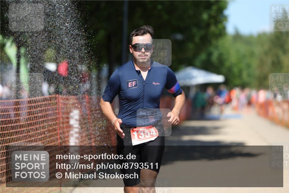 07.09.2025 - 19. Norderstedt Triathlon Michael Strokosch http://msf.ph/oto/8793511 07.09.2025 13:43:49 Laufen 1354 meine-sportfotos.de