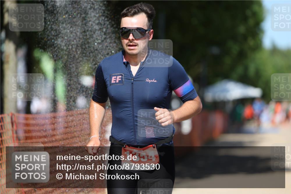 07.09.2025 - 19. Norderstedt Triathlon Michael Strokosch http://msf.ph/oto/8793530 07.09.2025 13:43:50 Laufen 1354 meine-sportfotos.de