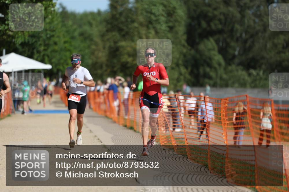 07.09.2025 - 19. Norderstedt Triathlon Michael Strokosch http://msf.ph/oto/8793532 07.09.2025 11:48:42 Laufen 231, 284, 1208 meine-sportfotos.de