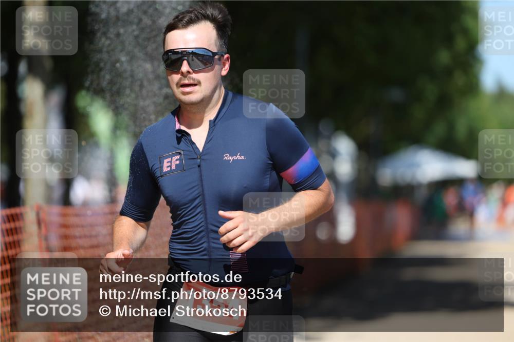 07.09.2025 - 19. Norderstedt Triathlon Michael Strokosch http://msf.ph/oto/8793534 07.09.2025 13:43:50 Laufen 1354 meine-sportfotos.de