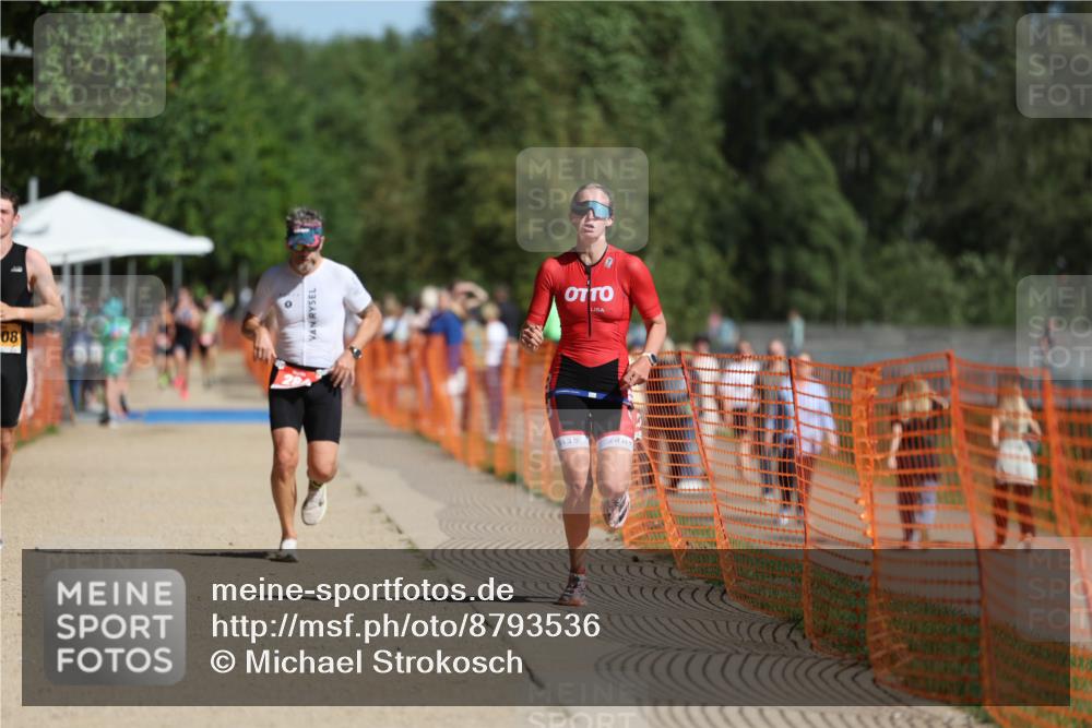 07.09.2025 - 19. Norderstedt Triathlon Michael Strokosch http://msf.ph/oto/8793536 07.09.2025 11:48:42 Laufen 231, 284, 1208 meine-sportfotos.de