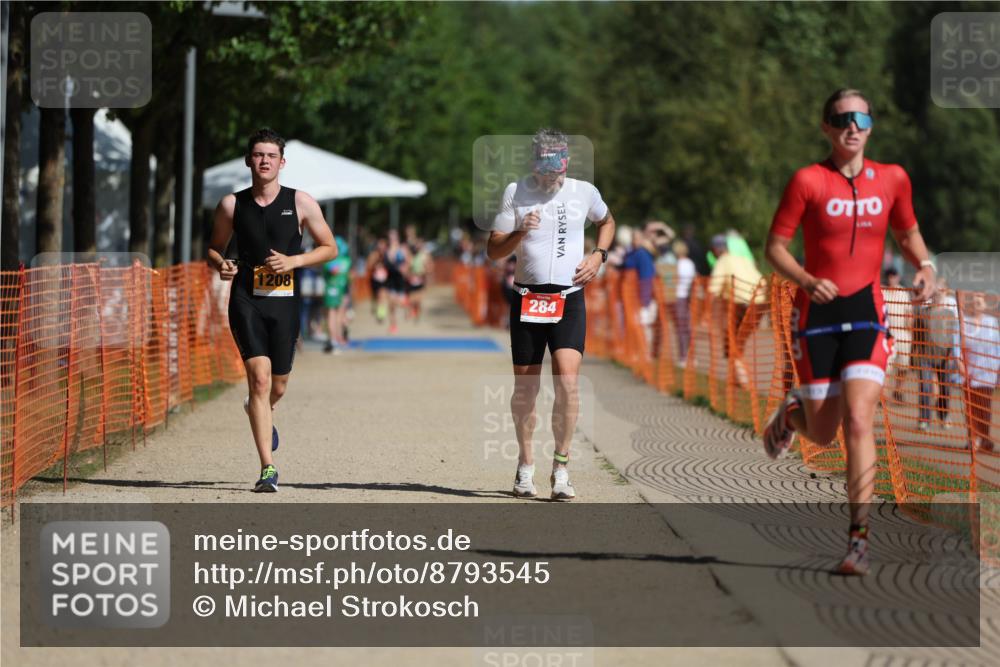07.09.2025 - 19. Norderstedt Triathlon Michael Strokosch http://msf.ph/oto/8793545 07.09.2025 11:48:43 Laufen 231, 284, 1208 meine-sportfotos.de