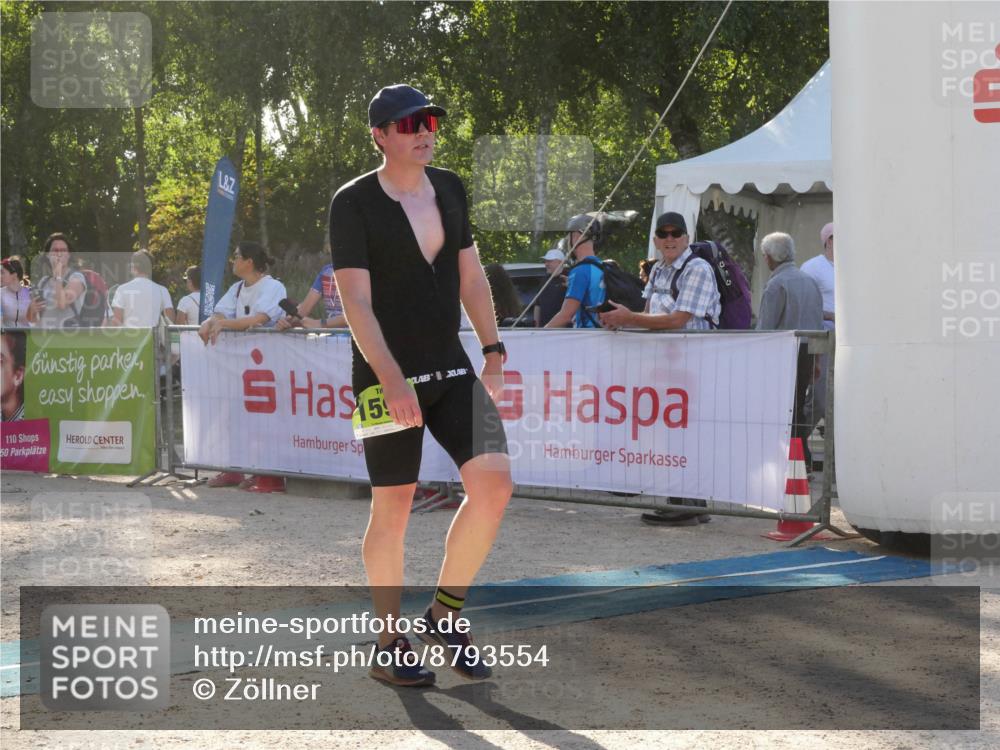 07.09.2025 - 19. Norderstedt Triathlon Zöllner http://msf.ph/oto/8793554 07.09.2025 16:37:33 Ziel 1527, 1533, 1591, 1610, 1624 meine-sportfotos.de