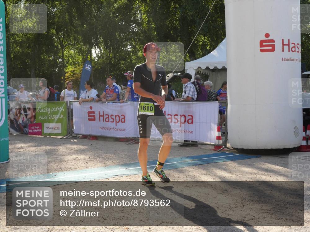 07.09.2025 - 19. Norderstedt Triathlon Zöllner http://msf.ph/oto/8793562 07.09.2025 16:37:39 Ziel 1051, 1610 meine-sportfotos.de