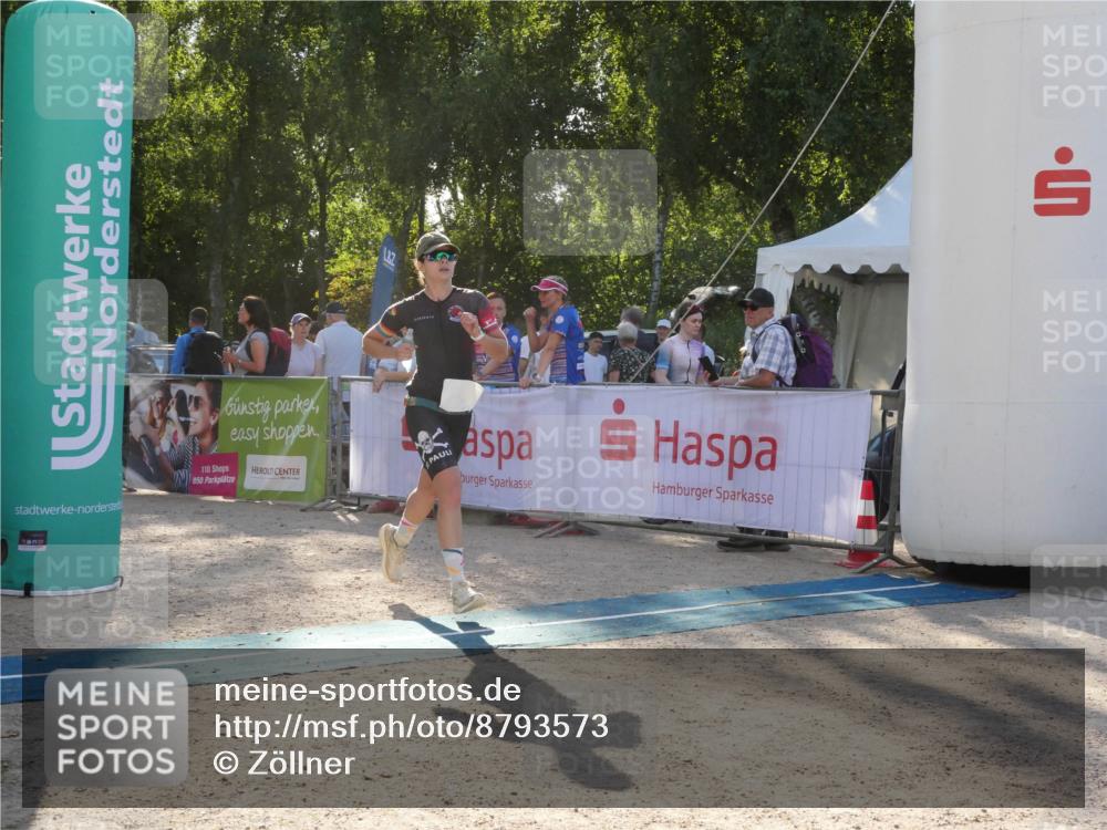 07.09.2025 - 19. Norderstedt Triathlon Zöllner http://msf.ph/oto/8793573 07.09.2025 16:37:42 Ziel 1051, 1610 meine-sportfotos.de