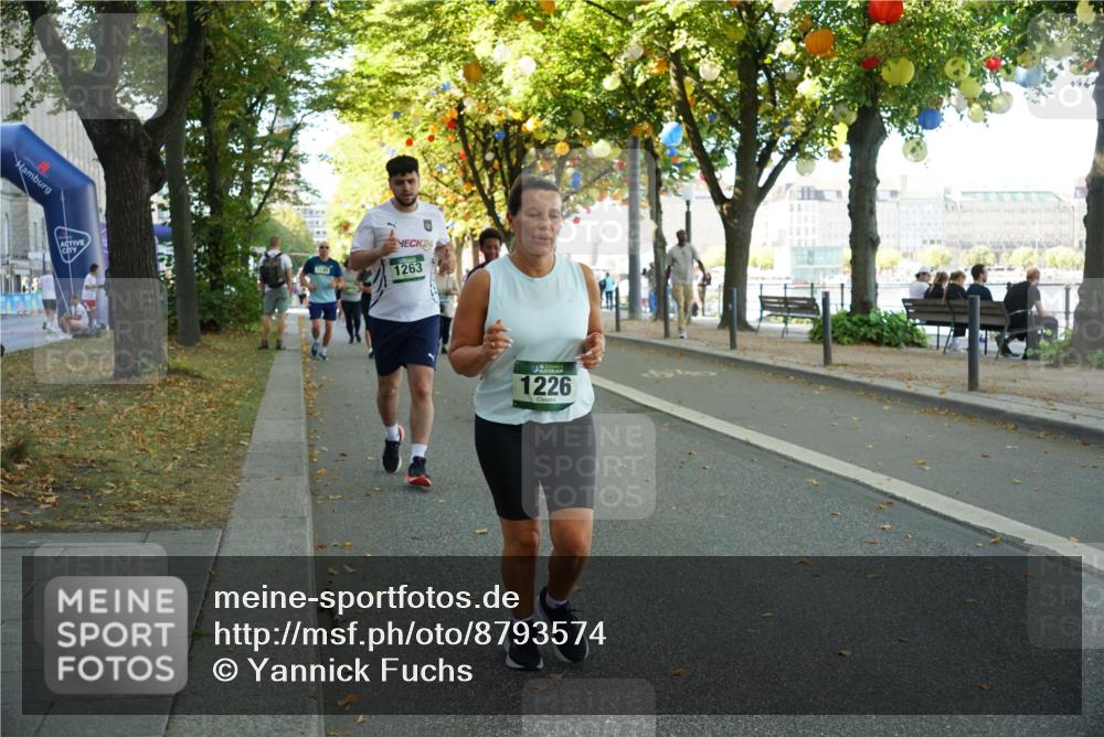 07.09.2025 - BARMER Alsterlauf Yannick Fuchs http://msf.ph/oto/8793574 07.09.2025 11:41:11 Laufen 24, 1263, 1226 meine-sportfotos.de