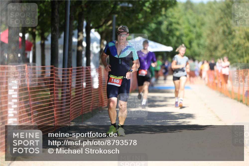 07.09.2025 - 19. Norderstedt Triathlon Michael Strokosch http://msf.ph/oto/8793578 07.09.2025 13:44:24 Laufen 166, 298, 314 meine-sportfotos.de