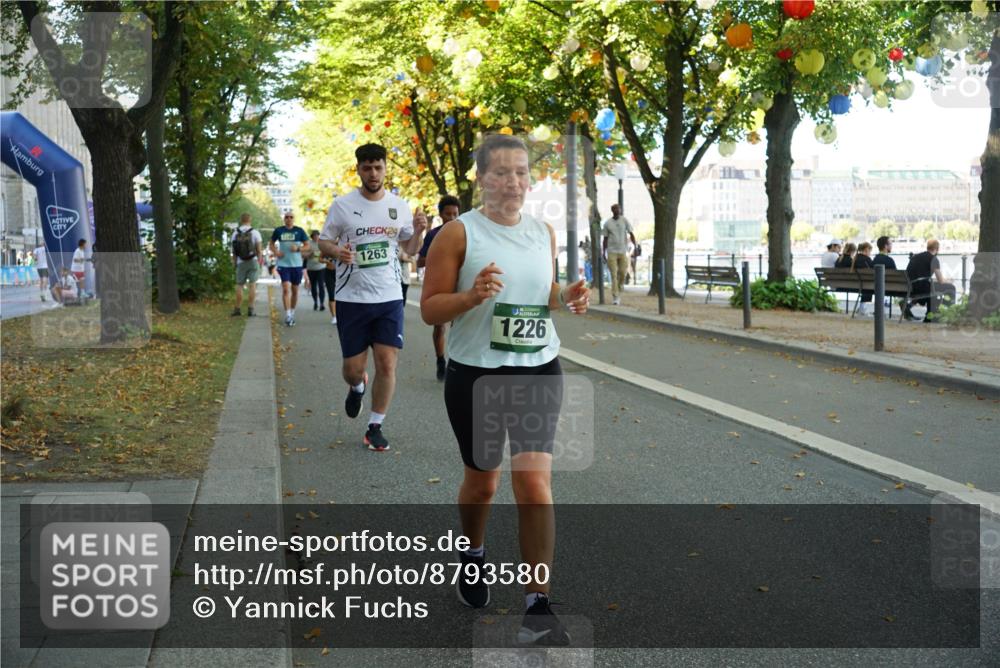 07.09.2025 - BARMER Alsterlauf Yannick Fuchs http://msf.ph/oto/8793580 07.09.2025 11:41:11 Laufen 24, 1263, 1226 meine-sportfotos.de