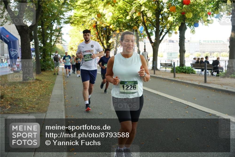 07.09.2025 - BARMER Alsterlauf Yannick Fuchs http://msf.ph/oto/8793588 07.09.2025 11:41:11 Laufen 24, 1263, 36, 1226 meine-sportfotos.de