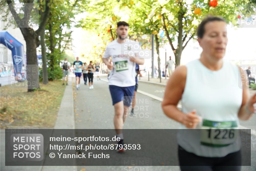 07.09.2025 - BARMER Alsterlauf Yannick Fuchs http://msf.ph/oto/8793593 07.09.2025 11:41:12 Laufen 1226 meine-sportfotos.de