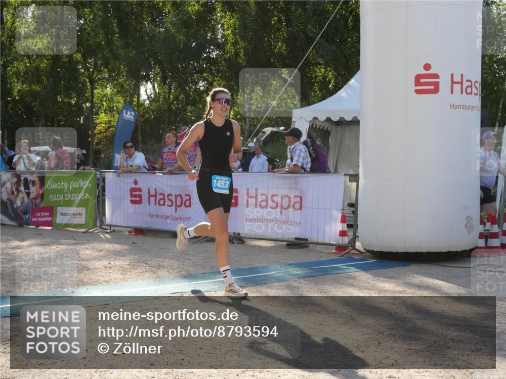 07.09.2025 - 19. Norderstedt Triathlon Zöllner http://msf.ph/oto/8793594 07.09.2025 16:37:57 Ziel 1453 meine-sportfotos.de