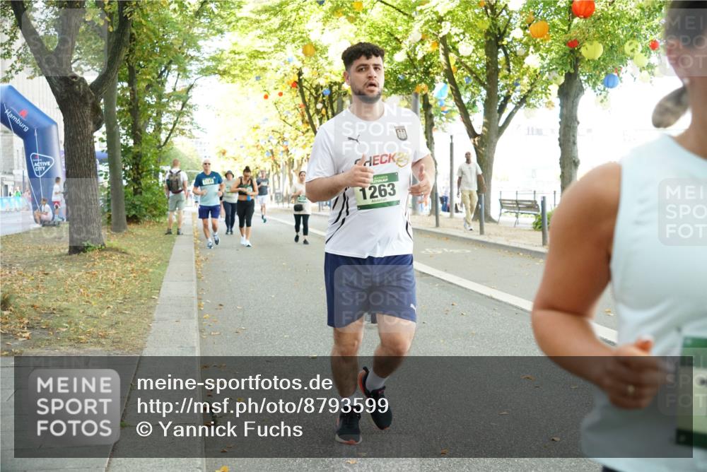 07.09.2025 - BARMER Alsterlauf Yannick Fuchs http://msf.ph/oto/8793599 07.09.2025 11:41:12 Laufen 24, 1263 meine-sportfotos.de