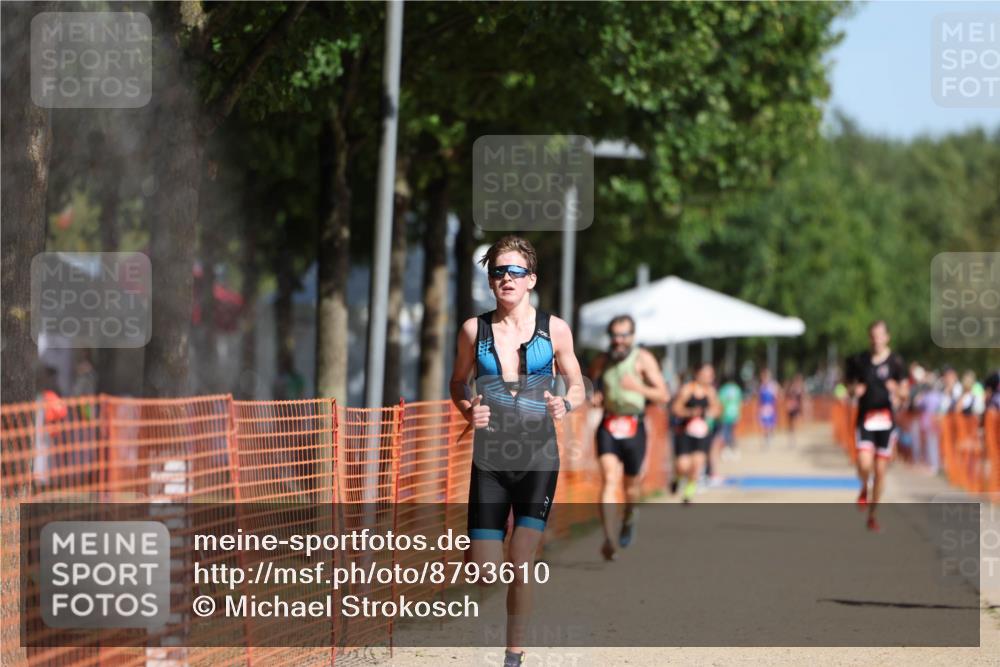 07.09.2025 - 19. Norderstedt Triathlon Michael Strokosch http://msf.ph/oto/8793610 07.09.2025 11:48:58 Laufen 196, 1171, 1394 meine-sportfotos.de